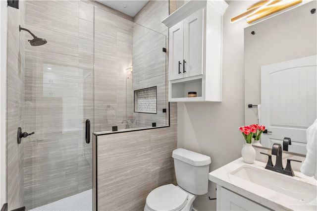 2328 Thornton Avenue, Mission, TX 78574