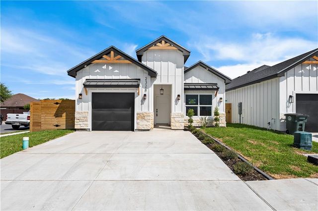 2328 Thornton Avenue, Mission, TX 78574