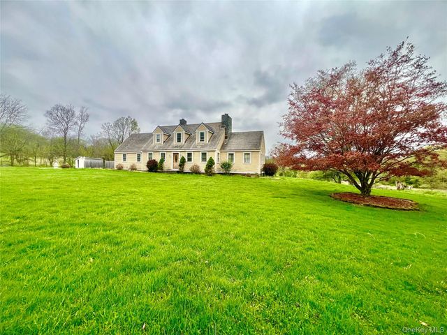 57 Hubbard Road, Bloomingburg, NY 12721