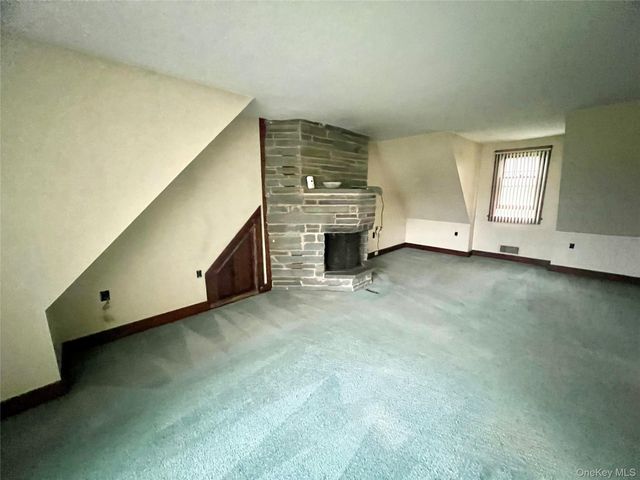 57 Hubbard Road, Bloomingburg, NY 12721
