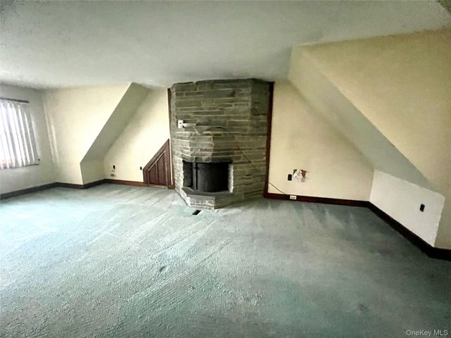 57 Hubbard Road, Bloomingburg, NY 12721