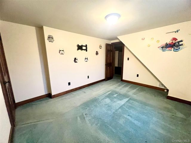 57 Hubbard Road, Bloomingburg, NY 12721