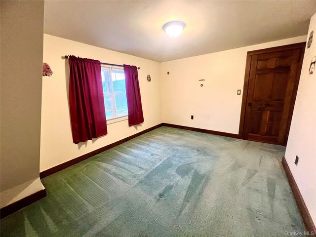 57 Hubbard Road, Bloomingburg, NY 12721