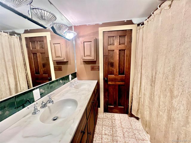 57 Hubbard Road, Bloomingburg, NY 12721