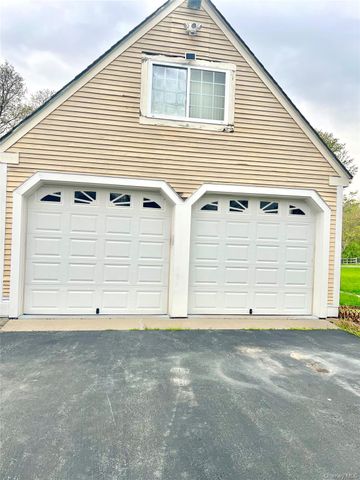 57 Hubbard Road, Bloomingburg, NY 12721