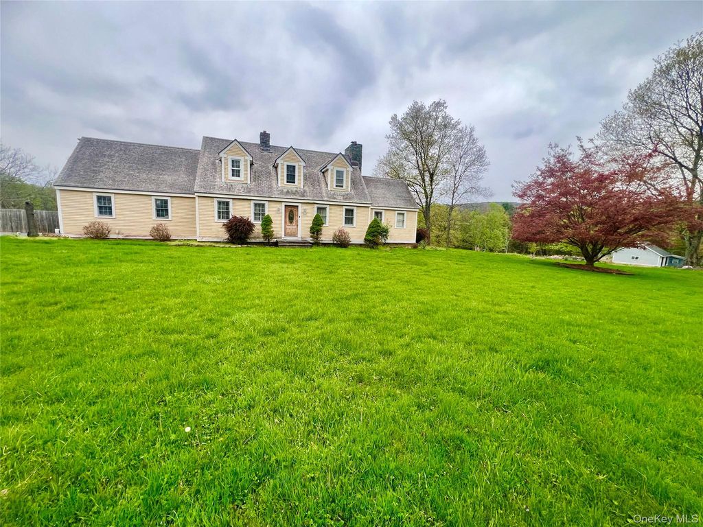 57 Hubbard Road, Bloomingburg, NY 12721