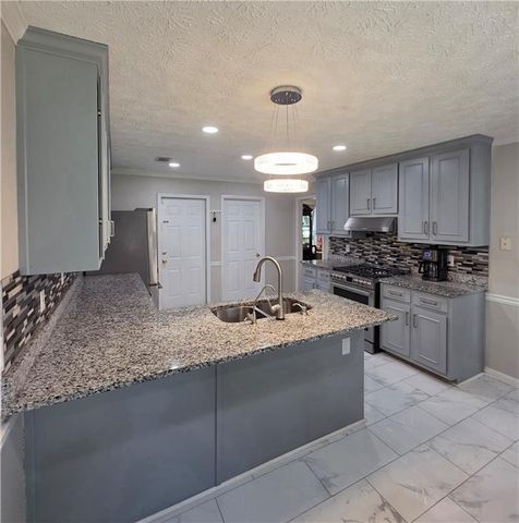 2800 Cove Crossing Drive, Lawrenceville, GA 30045