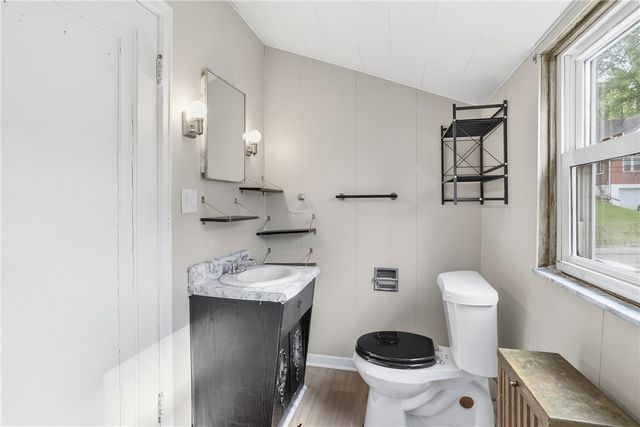 821 Worthington Avenue, Clairton, PA 15025