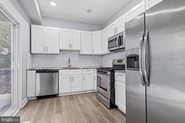 654 N 36TH ST, Philadelphia, PA 19104