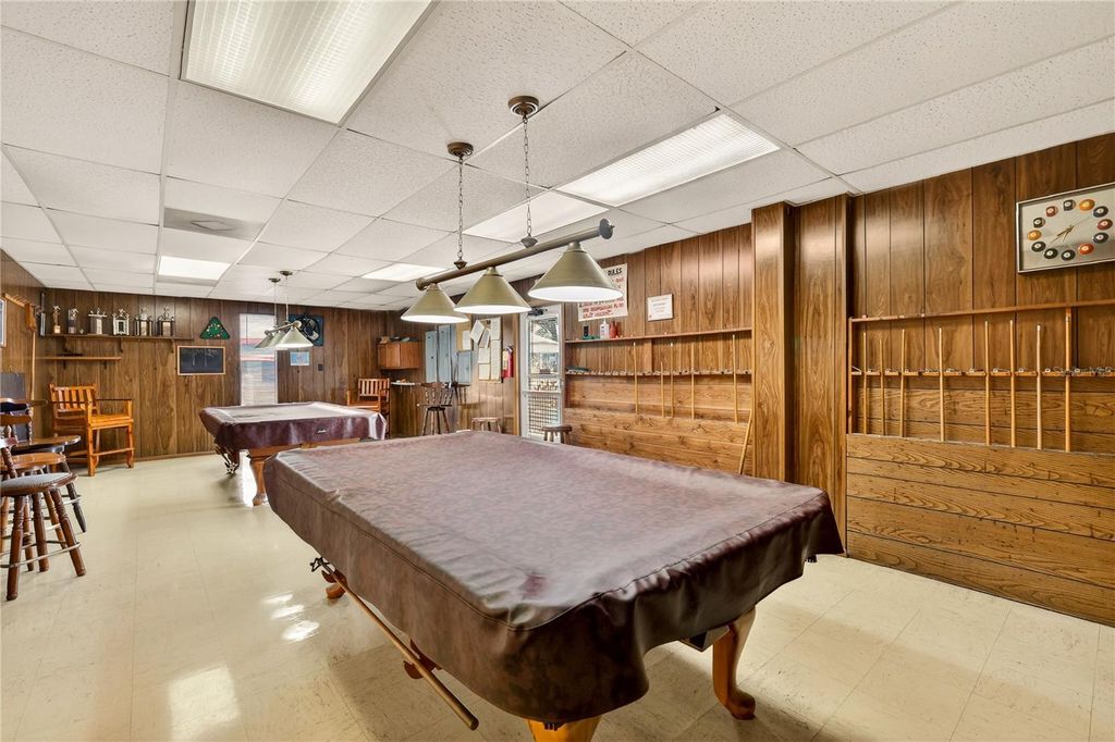 Image 33 of property listing at 572 TAMMI DRIVE, Leesburg, FL 34788