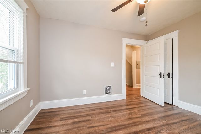 1376 Gladys Avenue, Lakewood, OH 44107