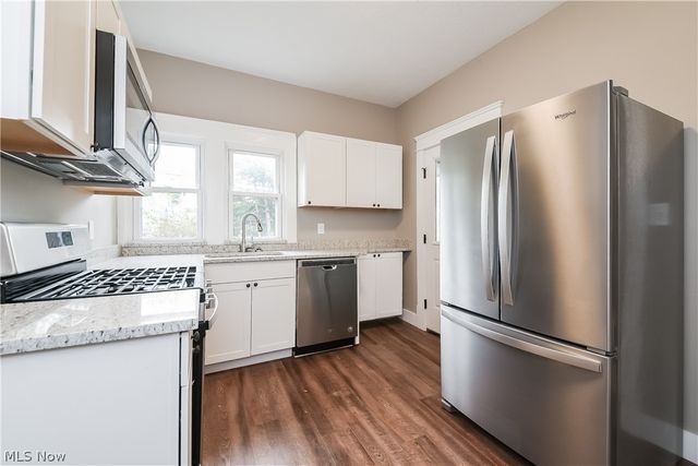 1376 Gladys Avenue, Lakewood, OH 44107