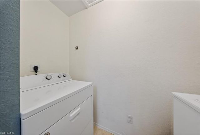 8290 Ibis Club LN 913, Naples, FL 34104