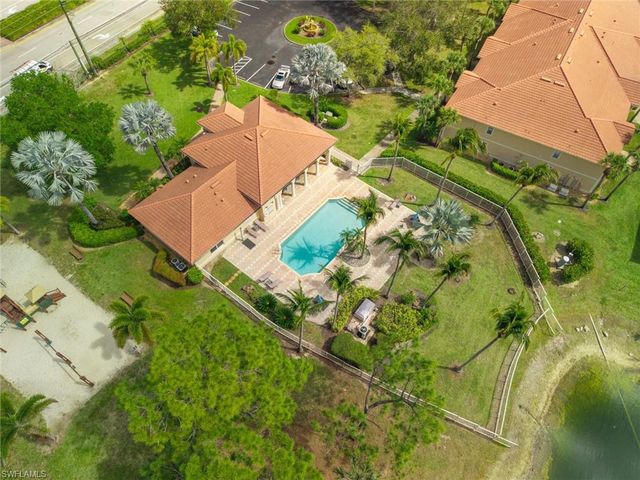 8290 Ibis Club LN 913, Naples, FL 34104