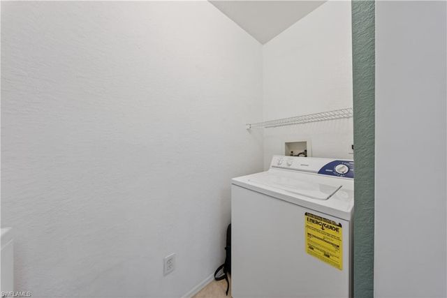 8290 Ibis Club LN 913, Naples, FL 34104