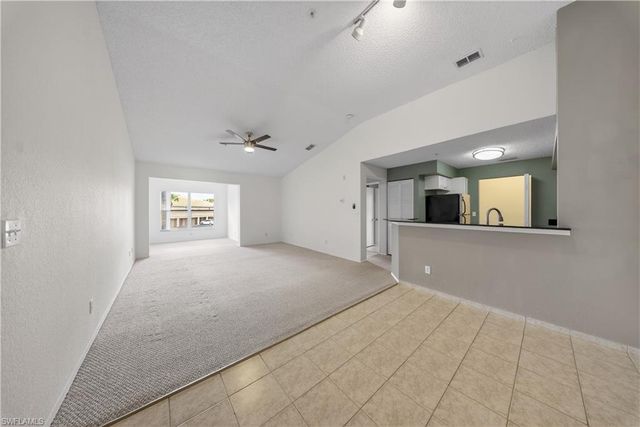 8290 Ibis Club LN 913, Naples, FL 34104