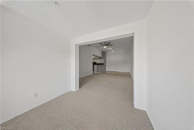 8290 Ibis Club LN 913, Naples, FL 34104