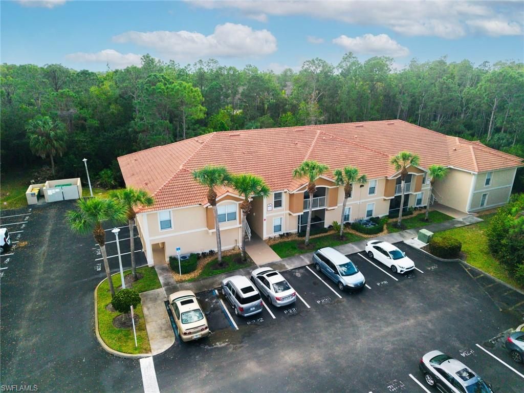 8290 Ibis Club LN 913, Naples, FL 34104