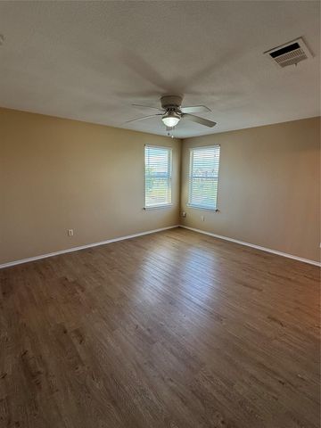 225 Hyltin ST, Hutto, TX 78634