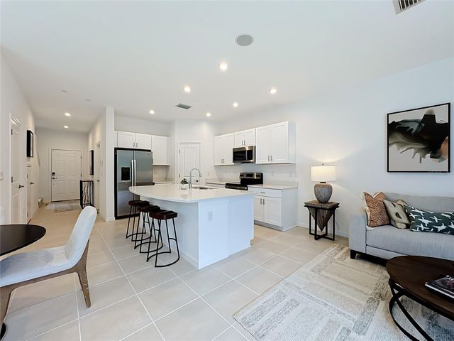 8429 LUNAR SKYE ST, Sarasota, FL 34241