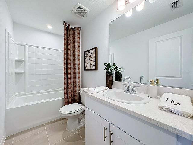 8429 LUNAR SKYE ST, Sarasota, FL 34241