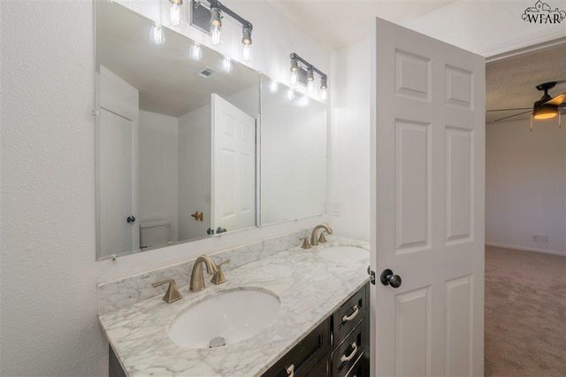 68 EDWARDS WAY, Wichita Falls, TX 76308