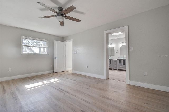 140 89TH AVENUE NE, St Petersburg, FL 33702