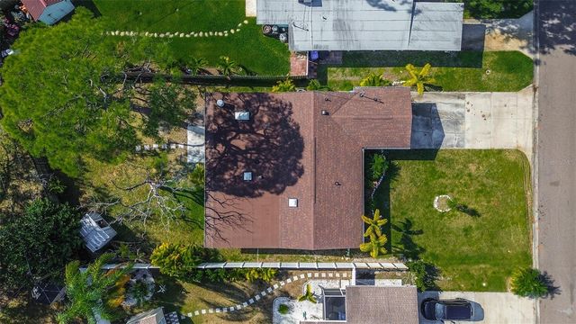 140 89TH AVENUE NE, St Petersburg, FL 33702