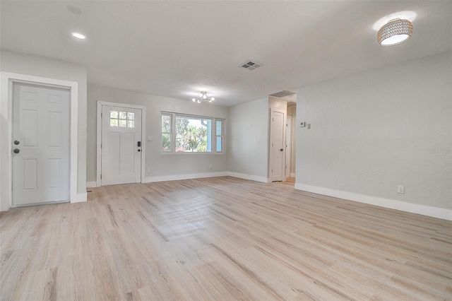 140 89TH AVENUE NE, St Petersburg, FL 33702