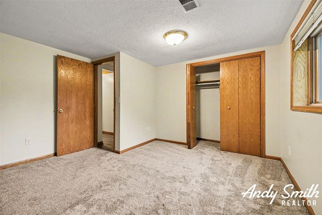 400-402 60th Street, Grand Rapids, MI 49548
