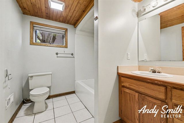 400-402 60th Street, Grand Rapids, MI 49548