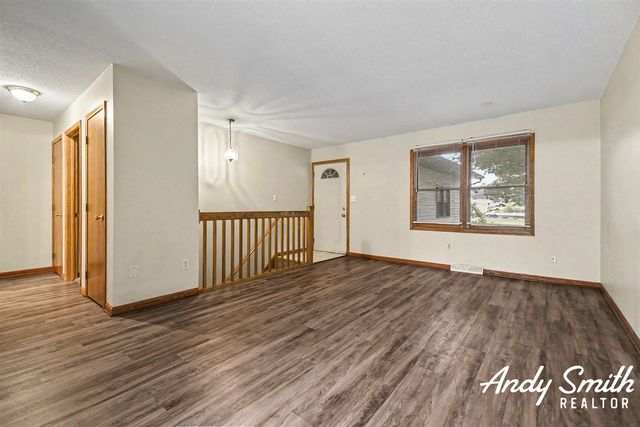 400-402 60th Street, Grand Rapids, MI 49548