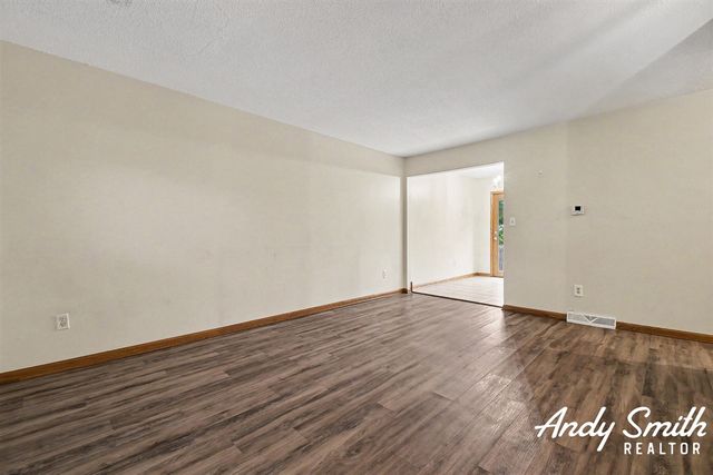 400-402 60th Street, Grand Rapids, MI 49548