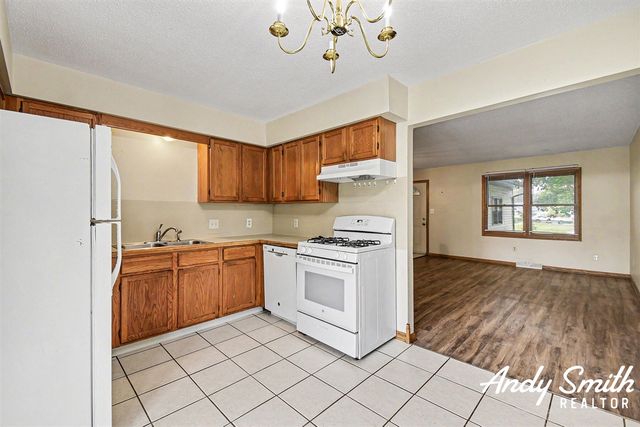 400-402 60th Street, Grand Rapids, MI 49548