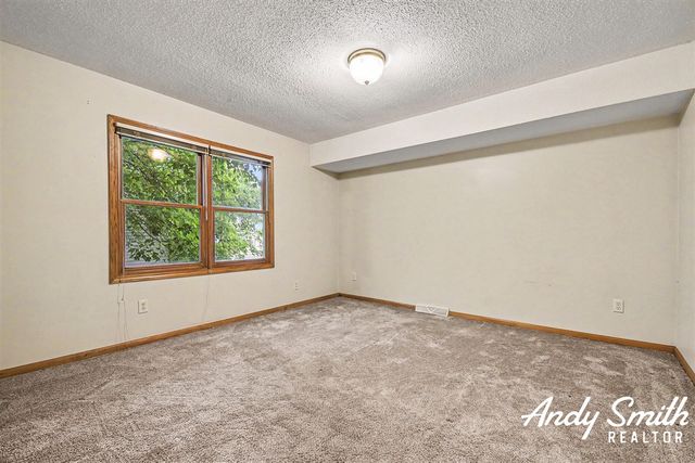 400-402 60th Street, Grand Rapids, MI 49548