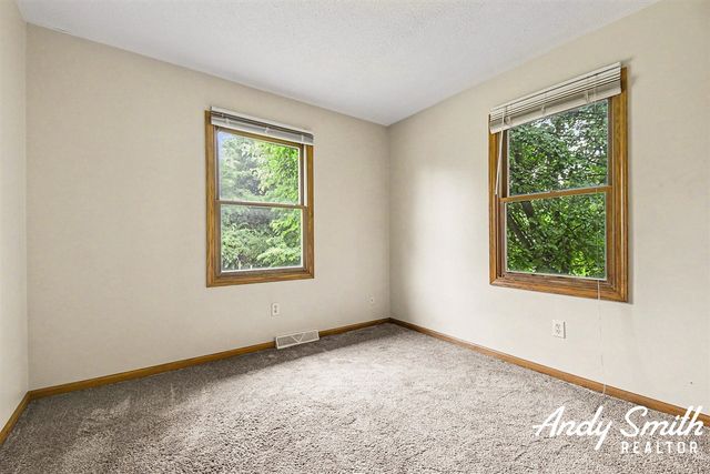 400-402 60th Street, Grand Rapids, MI 49548