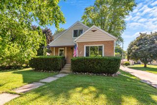 6422 N Willow Glen LANE, Glendale, WI 53209