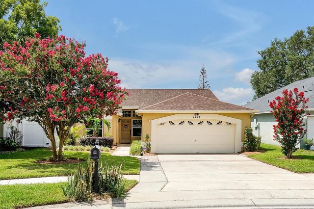 1224 LAKE BLUE CIRCLE, Apopka, FL 32703