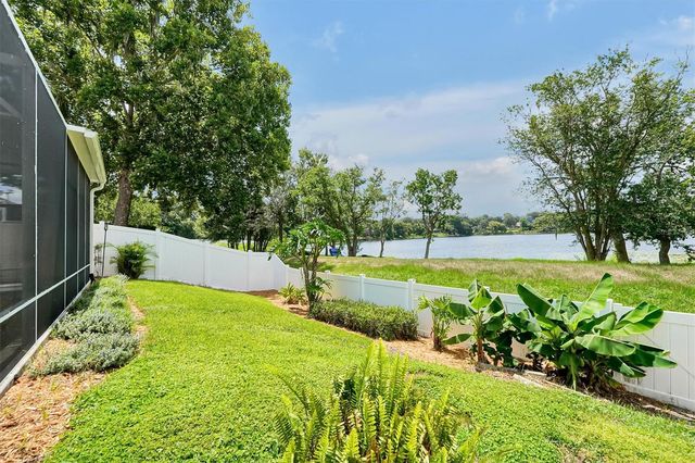 1224 LAKE BLUE CIRCLE, Apopka, FL 32703