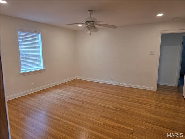 7264 Northmoor Drive, University City, MO 63105