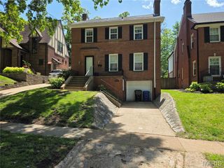 7264 Northmoor Drive, University City, MO 63105