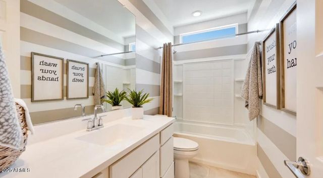 7820 W HIDE Trail, Peoria, AZ 85383