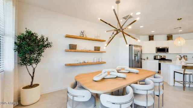 7820 W HIDE Trail, Peoria, AZ 85383