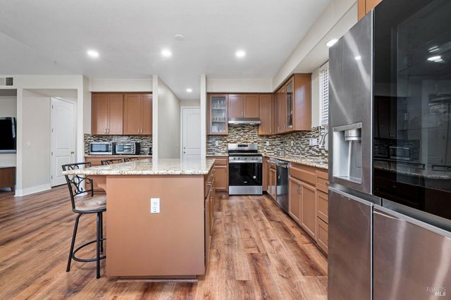 1461-1463 Trombetta St, Santa Rosa, CA 95407