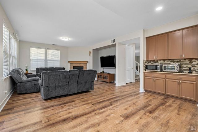 1461-1463 Trombetta St, Santa Rosa, CA 95407