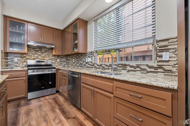 1461-1463 Trombetta St, Santa Rosa, CA 95407