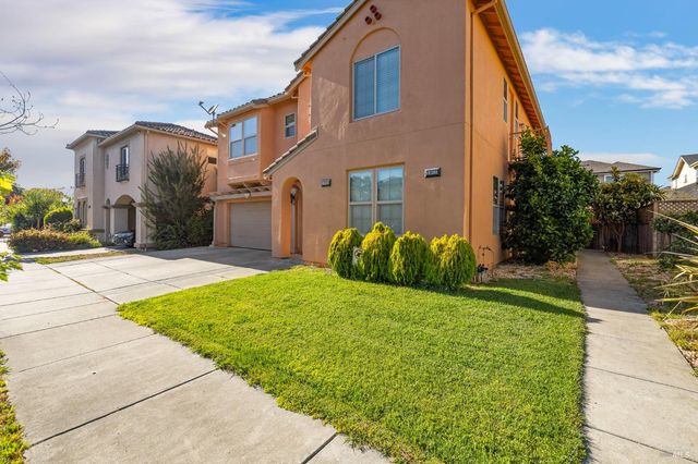 1461-1463 Trombetta St, Santa Rosa, CA 95407