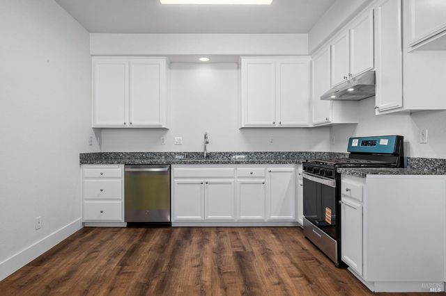 1461-1463 Trombetta St, Santa Rosa, CA 95407