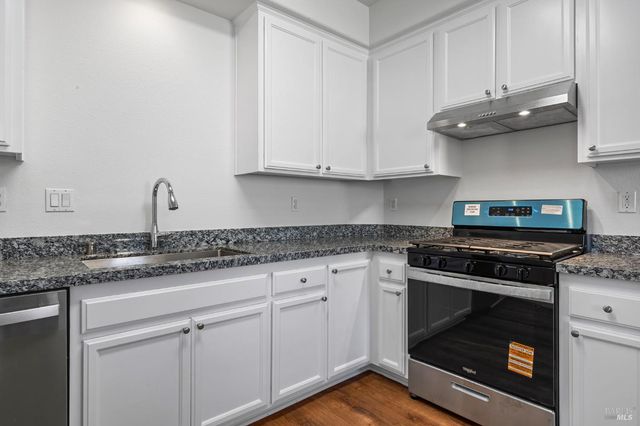 1461-1463 Trombetta St, Santa Rosa, CA 95407