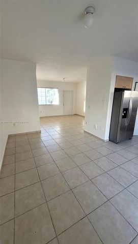 7241 NW 174th Ter 103, Hialeah, FL 33015